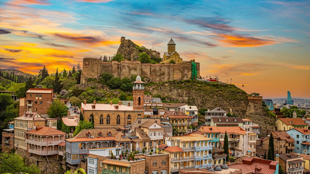 🌟🏰Tarixi şəhər, müasir ab-hava - Tbilisi çağırır! - view 1